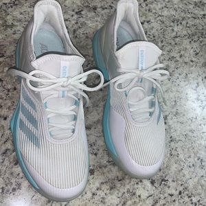Adizero Adiddas size 7 1/2  gently worn tennis shoes.